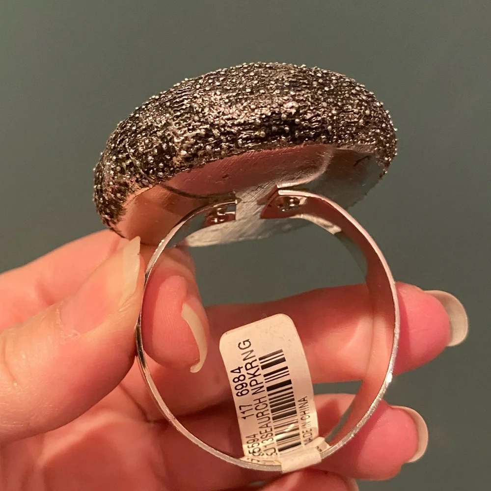 Set of 6 NWT Pottery Barn Sea Urchin Napkin Rings